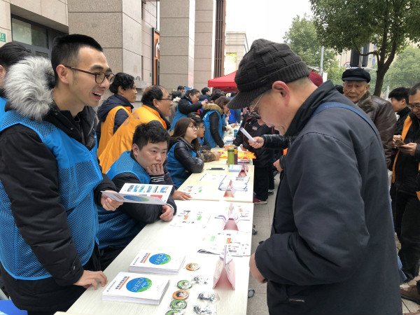3月5日虹梅街道志愿者活动1_meitu_3.jpg
